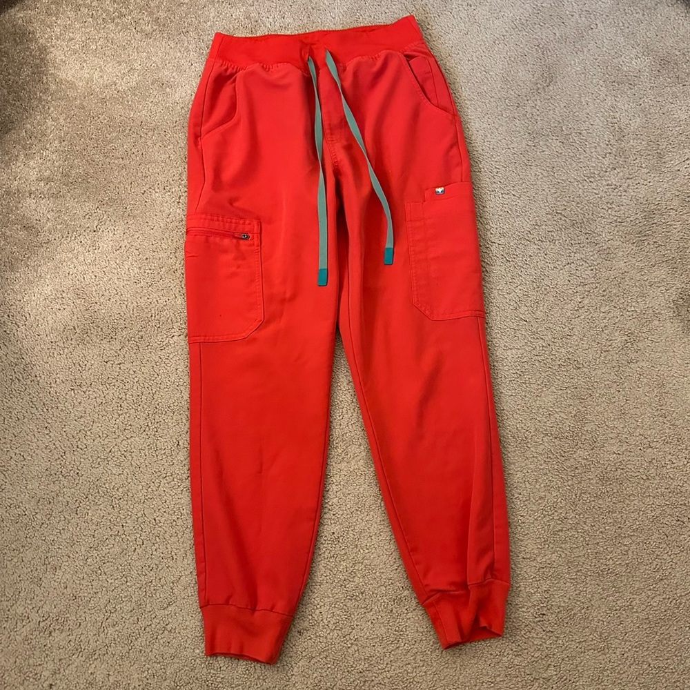 Figs Women’s Pride High Waisted Zamola Jogger Scrub Pants